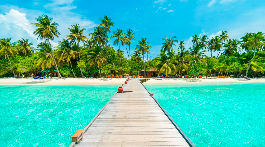 Praia paradisíaca no Caribe